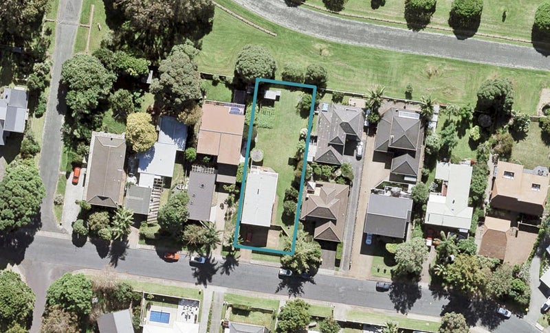 18 The Circle, Manly, Whangaparaoa - Carousel 1