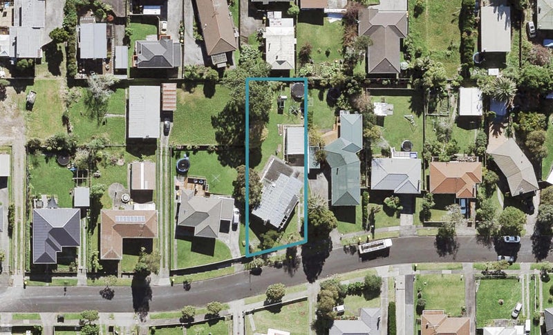 16 Cutler Street, New Lynn, Auckland - Carousel 1