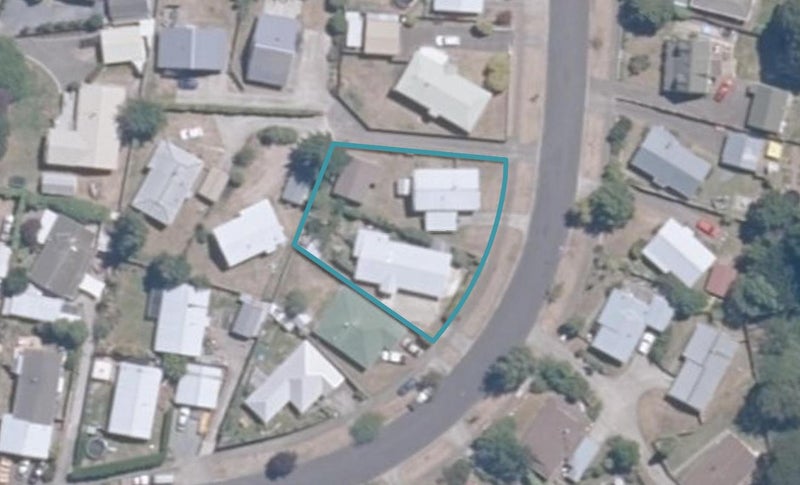 2/44 Arthur Crescent, Hilltop, Taupō - Carousel 1