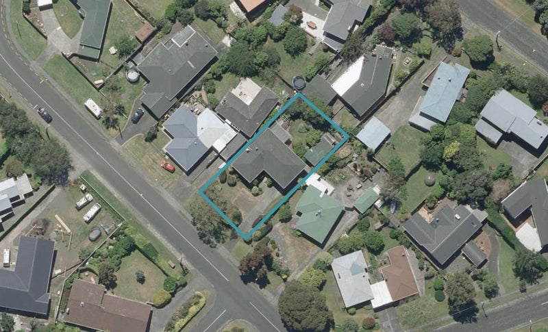 64 Parkes Avenue, Saint Johns Hill, Whanganui - Carousel 1