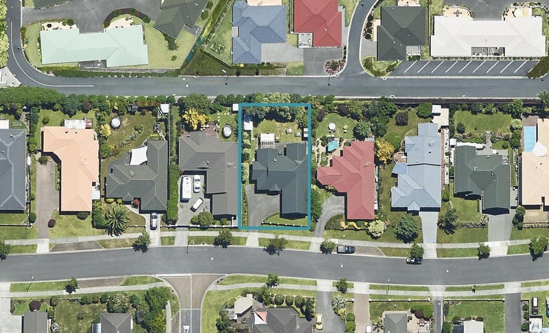19 Manor Park Drive, Pyes Pa, Tauranga - Carousel 1