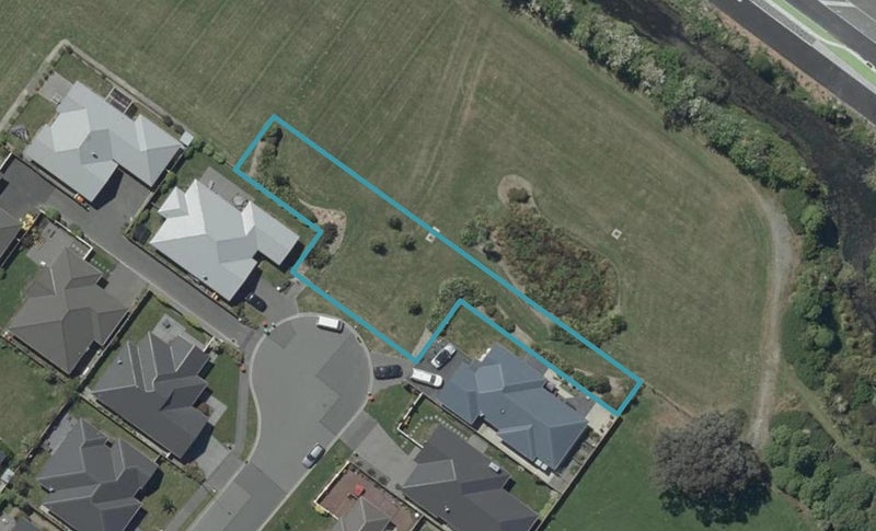 22 Saint Florian Place, WOOLSTON, CHRISTCHURCH - Carousel 1