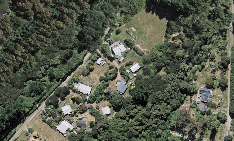 372 Pettigrews Road, Pigeon Bay, Akaroa - Carousel 1
