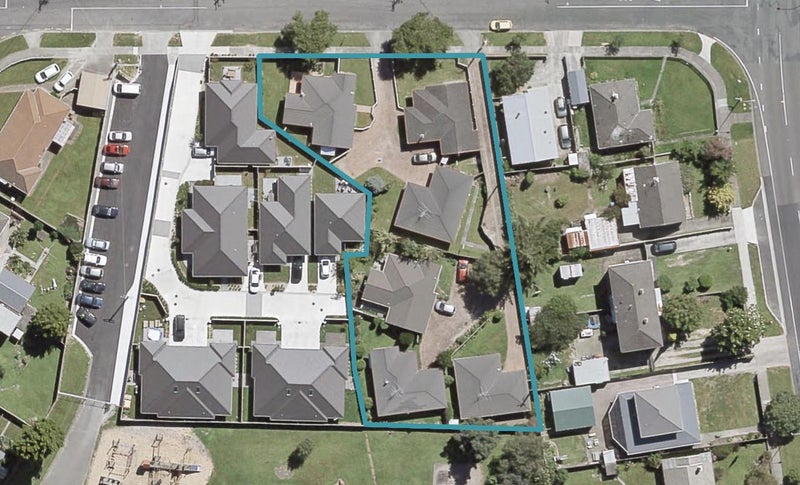 4/7 Cooper Street, Taita, Lower Hutt - Carousel 1