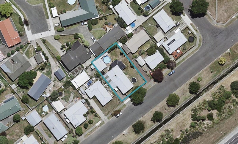 34 Spriggs Crescent, Greenmeadows, Napier - Carousel 1