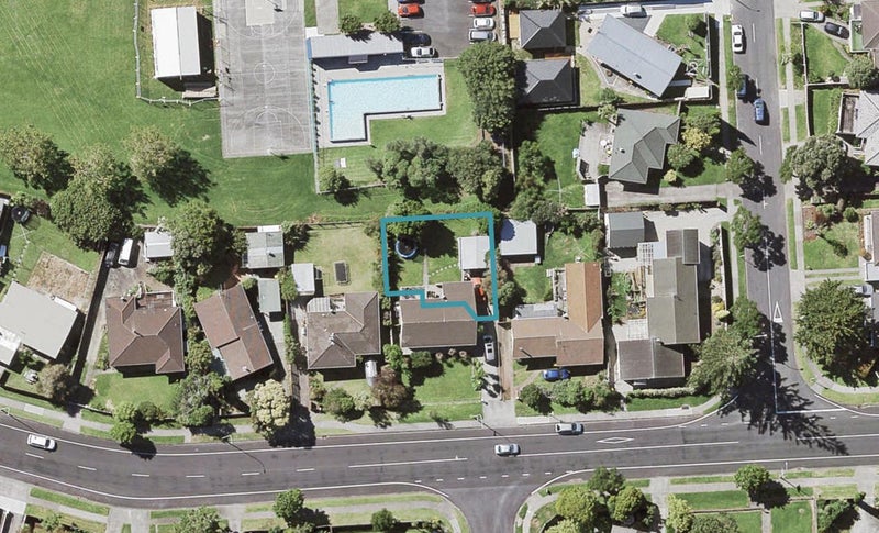 98B Gills Road, Bucklands Beach, Auckland - Carousel 1