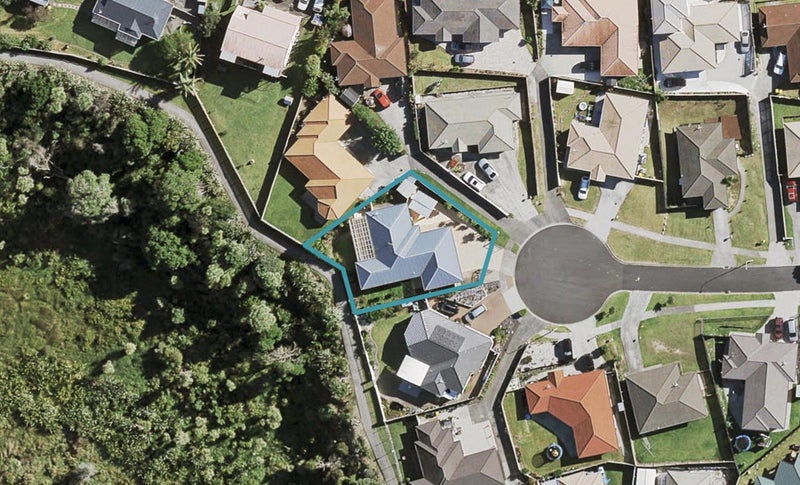 16 Eloise Place, Clendon Park, Auckland - Carousel 1