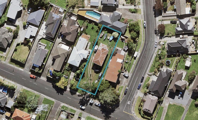 702 Richardson Road, Mount Roskill, Auckland - Carousel 1