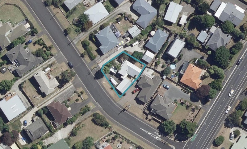 4 Holden Avenue, Forest Lake, Hamilton - Carousel 1