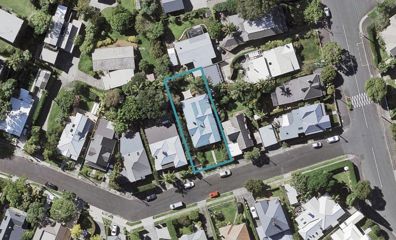 2 Beaconsfield Street, Devonport, Auckland - Carousel 1