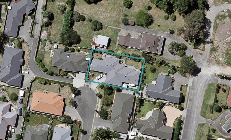 6 Thode Place, Greenmeadows, Napier - Carousel 1