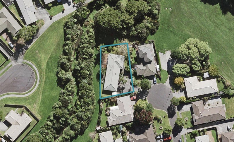 18 Vanderbilt Parade, Albany, Auckland - Carousel 1
