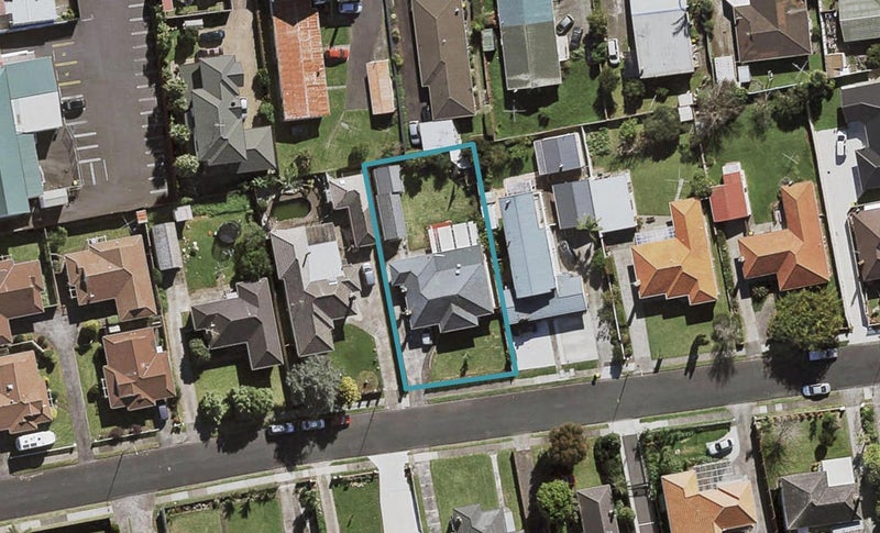 16 Glen Avenue, Papatoetoe, Auckland - Carousel 1
