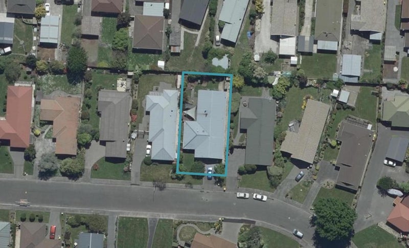 24 Regency Crescent, Redwood, Christchurch - Carousel 1