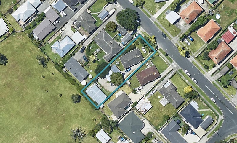24A Twentyfirst Avenue, Gate Pa, Tauranga - Carousel 1