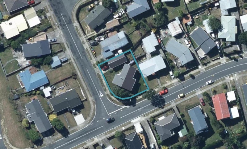 76 Conclusion Street, Ascot Park, Porirua - Carousel 1