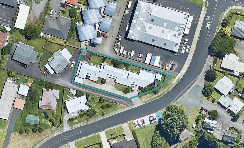 9E Robins Road, Judea, Tauranga - Carousel 1