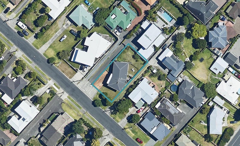 229 Valley Road, Mount Maunganui, Mount Maunganui - Carousel 1