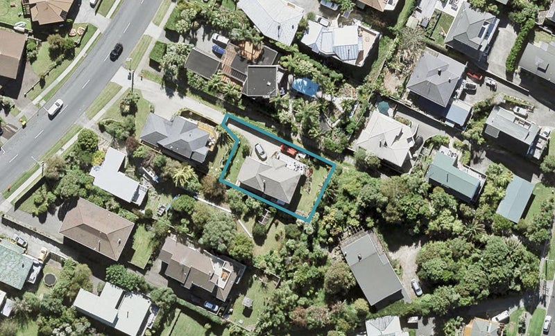 67A Deep Creek Road, Waiake, Auckland - Carousel 1