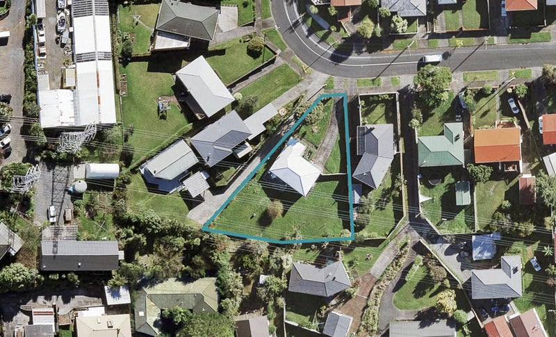 90 Mary Dreaver Street, New Windsor, Auckland - Carousel 1