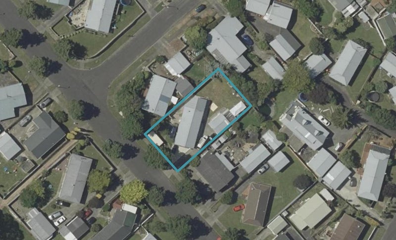 15 Bendigo Street, Cloverlea, Palmerston North - Carousel 1