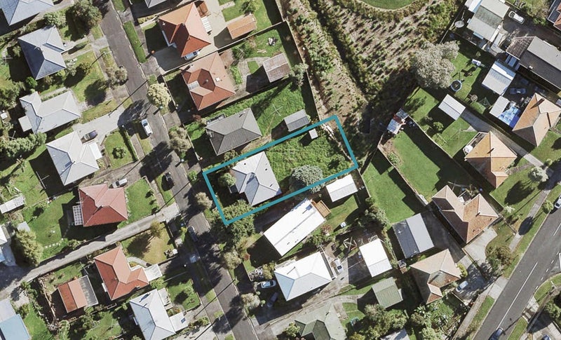 9 Whittle Place, New Windsor, Auckland - Carousel 1