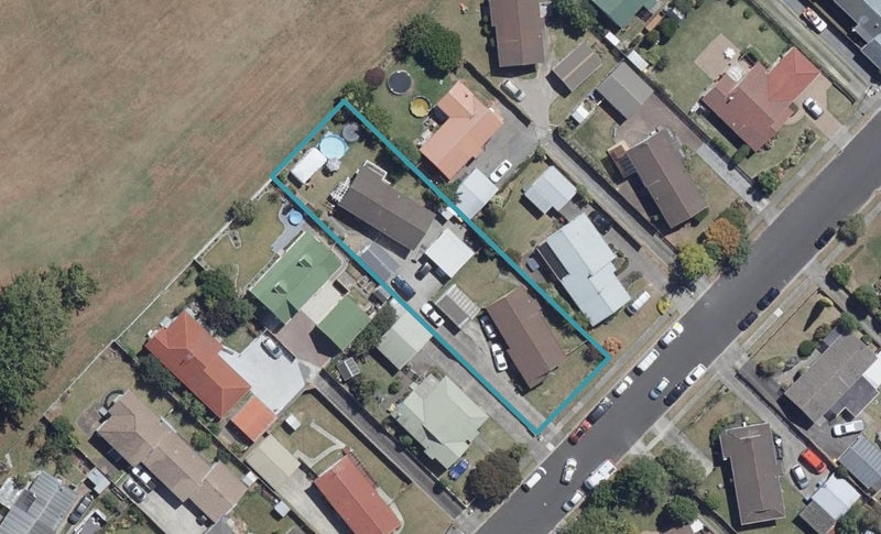 16A Cromwell Drive, Fitzroy, Hamilton - Carousel 1
