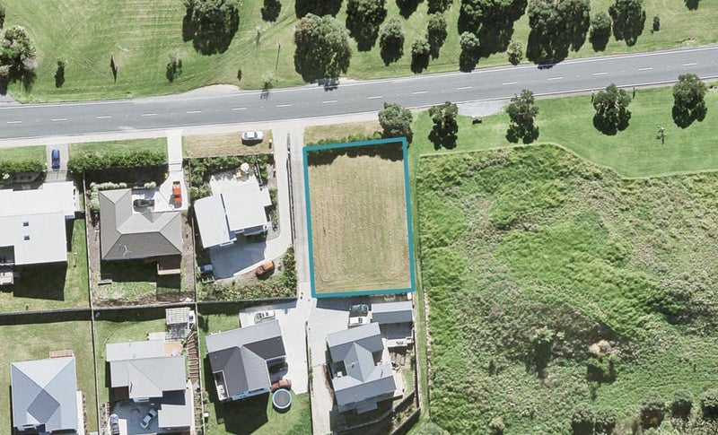 1475 Whangaparaoa Road, Army Bay, Whangaparāoa - Carousel 1