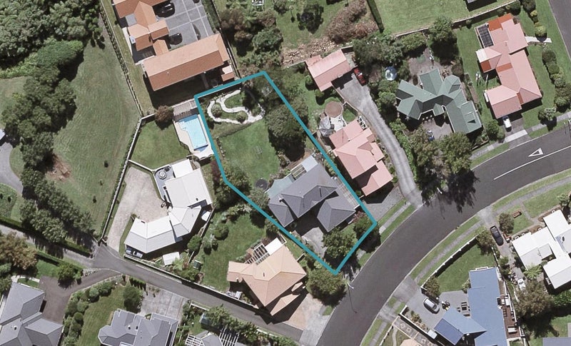 8 Shelter Grove, Frankleigh Park, New Plymouth - Carousel 1