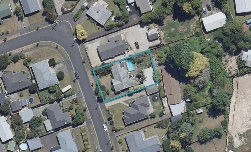 31 Springfield Crescent, Enderley, Hamilton - Carousel 1