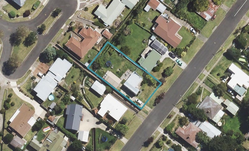 12 Elsthorpe Avenue, Mangapapa, Gisborne - Carousel 1