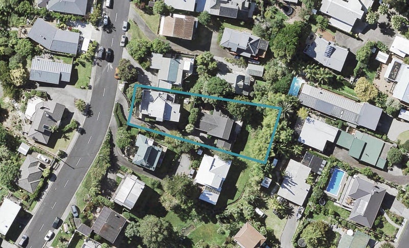 2/22 Matipo Road, Mairangi Bay, Auckland - Carousel 1