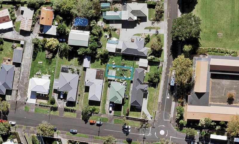 51D Heaphy Street, Blockhouse Bay, Auckland - Carousel 1
