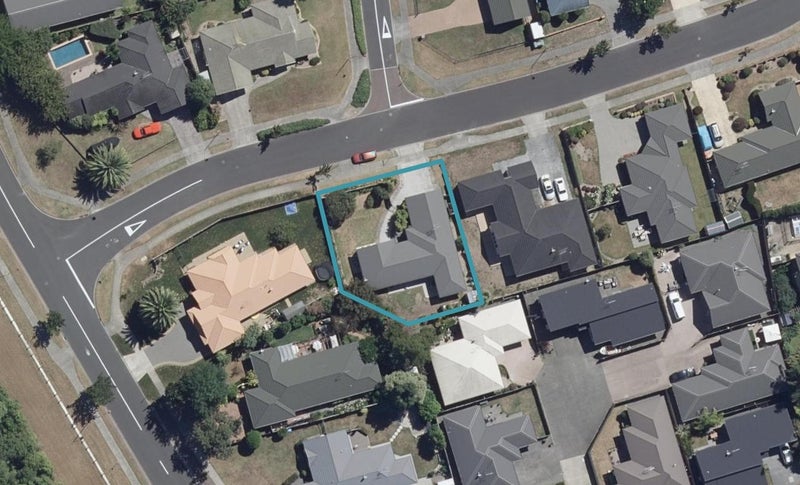 4 Cairns Crescent, Rototuna, Hamilton - Carousel 1