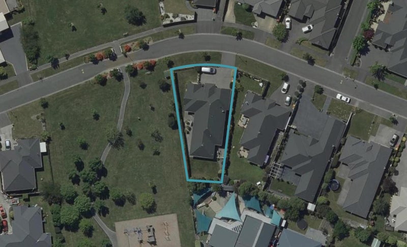39 Coppinger Terrace, Aidanfield, Christchurch - Carousel 1