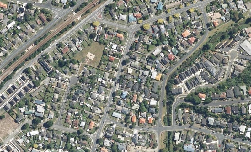 360 Waiwhetu Road, Fairfield, Lower Hutt - Carousel 1