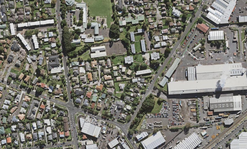 7/16 Felix Street, Onehunga, Auckland - Carousel 1