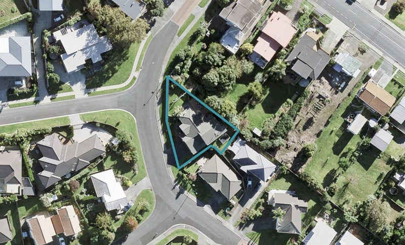1 Ellenbury Place, Stanmore Bay, Whangaparaoa - Carousel 1