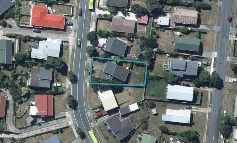 145 Conclusion Street, Ascot Park, Porirua - Carousel 1