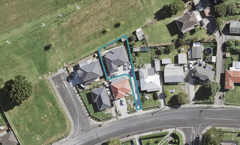 32A McAnnalley Street, Manurewa East, Auckland - Carousel 1