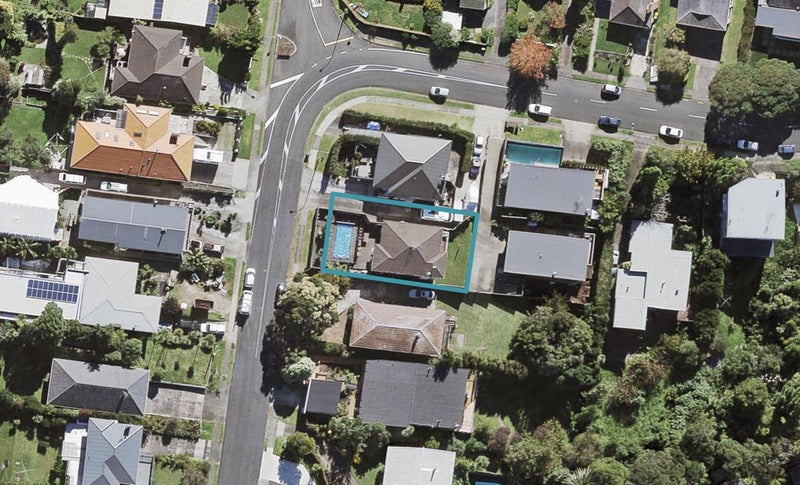 23 Speedy Crescent, Hillcrest, Auckland - Carousel 1