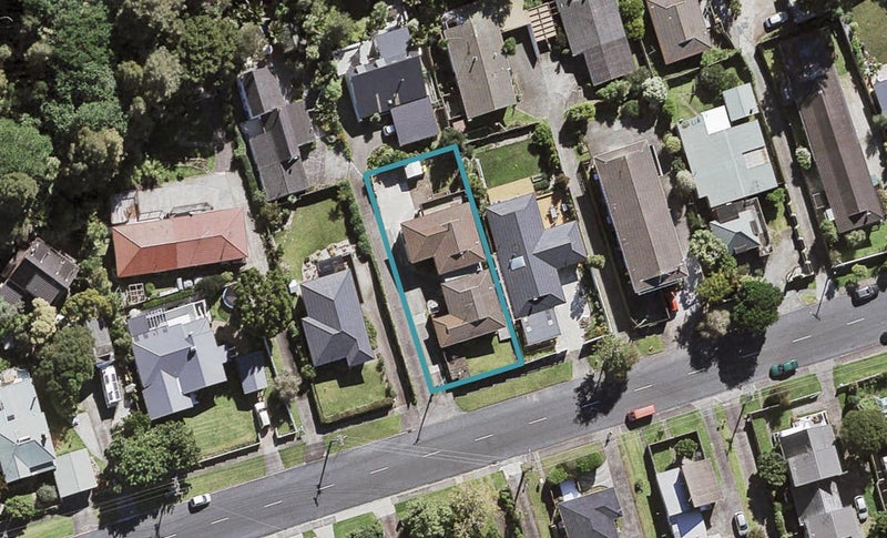 2/24 Moore Street, Hillcrest, Auckland - Carousel 1