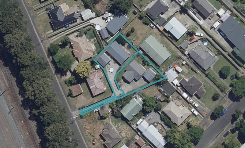 8B Tui Avenue, Forest Lake, Hamilton - Carousel 1