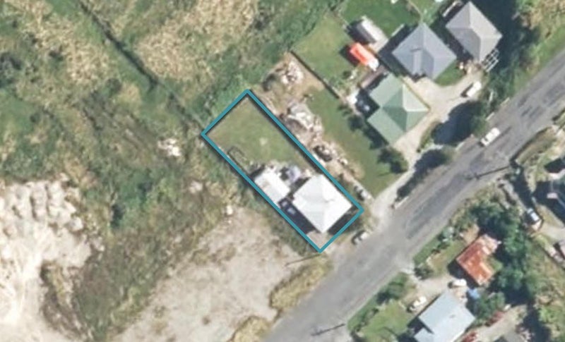 43 Hall Street, Cobden, Greymouth - Carousel 1