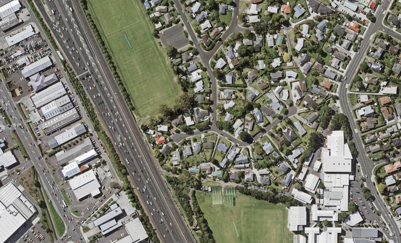 2 Altona Road, Forrest Hill, Auckland - Carousel 1