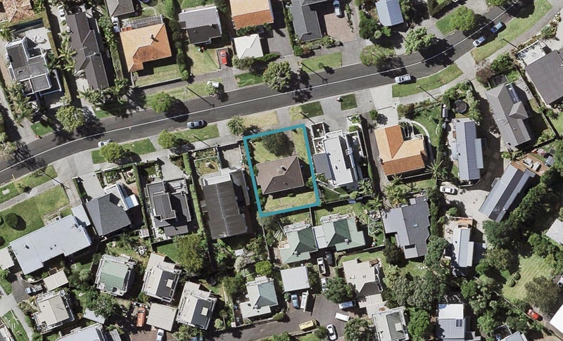 9 Godden Crescent, Orakei, Auckland - Carousel 1