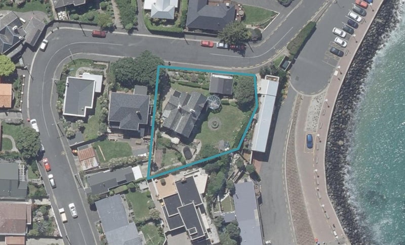 15 Cliffs Road, Saint Clair, Dunedin - Carousel 1