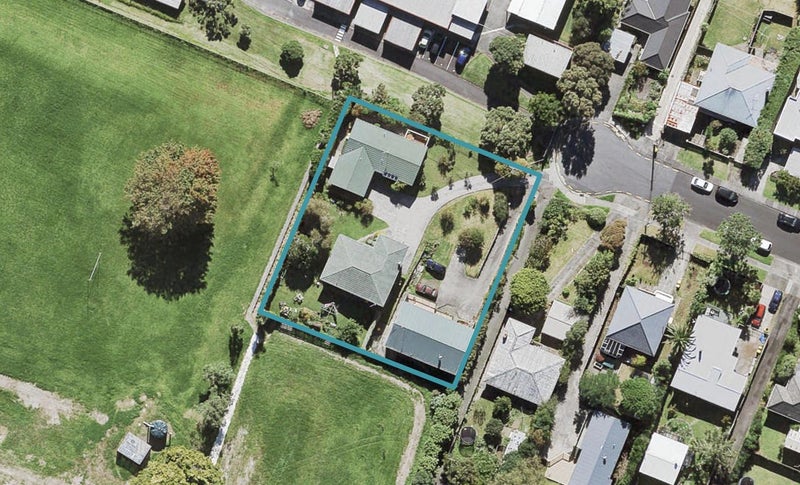 1/22 Riverview Road, New Lynn, Auckland - Carousel 1