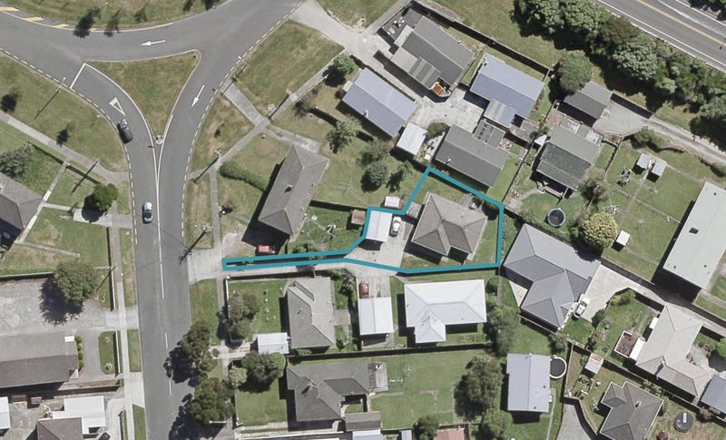 2/354 Oxford Terrace, Avalon, Lower Hutt - Carousel 1
