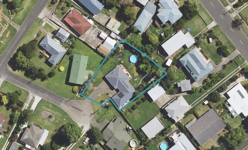 1 Oak Street, Mangapapa, Gisborne - Carousel 1